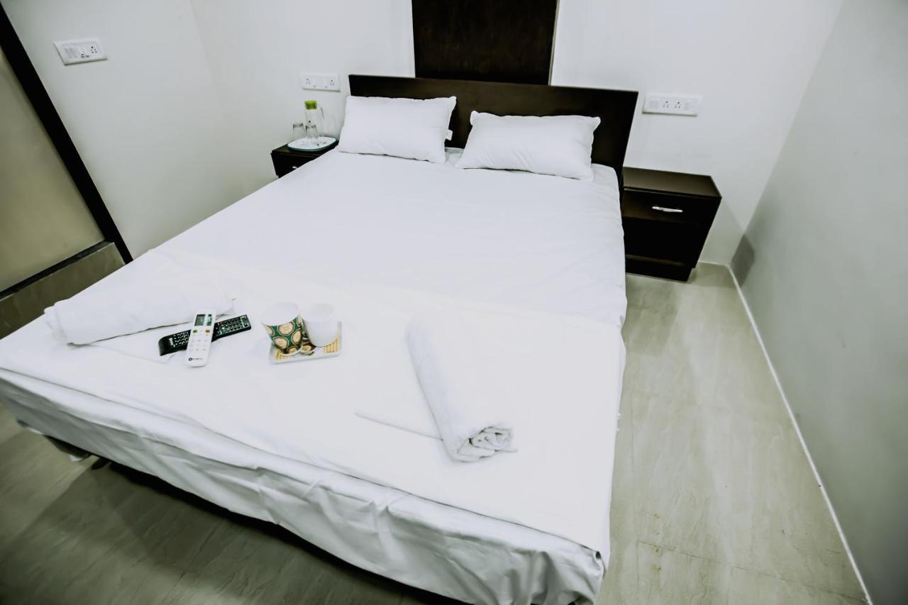 Indra Regency Hotel Thiruttani Exterior photo